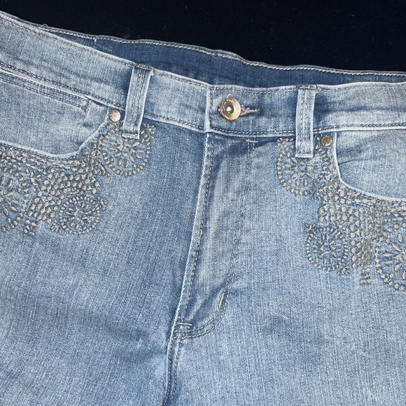 Calvin Klein Shorts - Picture 3 of 6